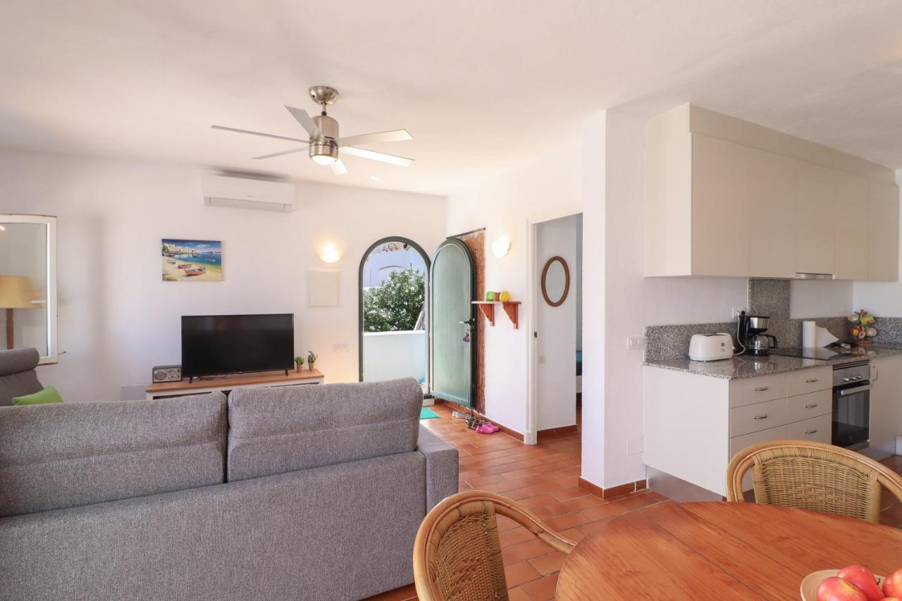 Belvedere, Family-Friendly, Nice, First-Line Apartment With Stunning Beach And Sea Views,Ac Arenal d'en Castell Luaran gambar